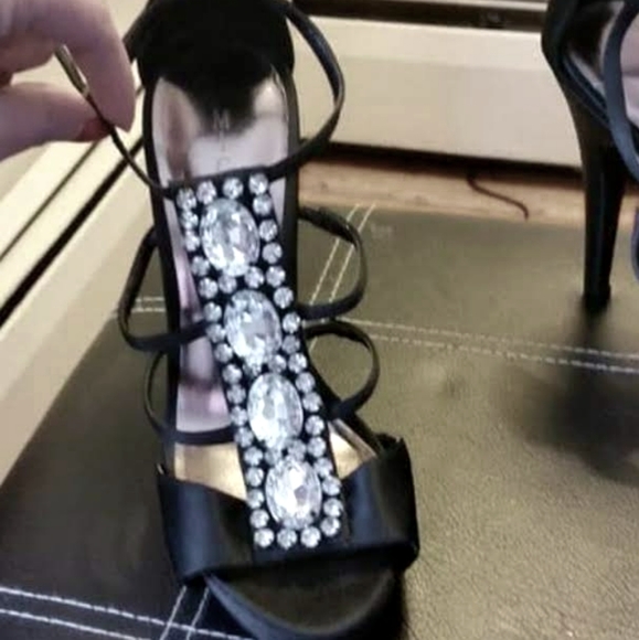 Michael Shannon high heels - Picture 3 of 3